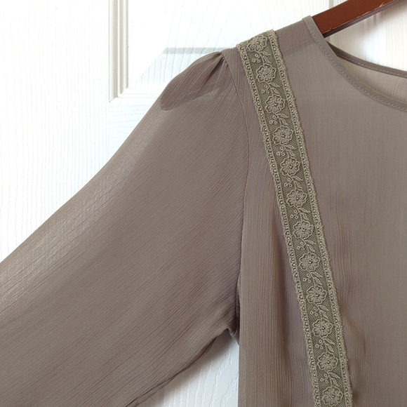 Miss Selfridge Dainty Sheer Chiffon Lace Trim Quarter Sleeve Blouse Taupe 8 - Picture 3 of 11